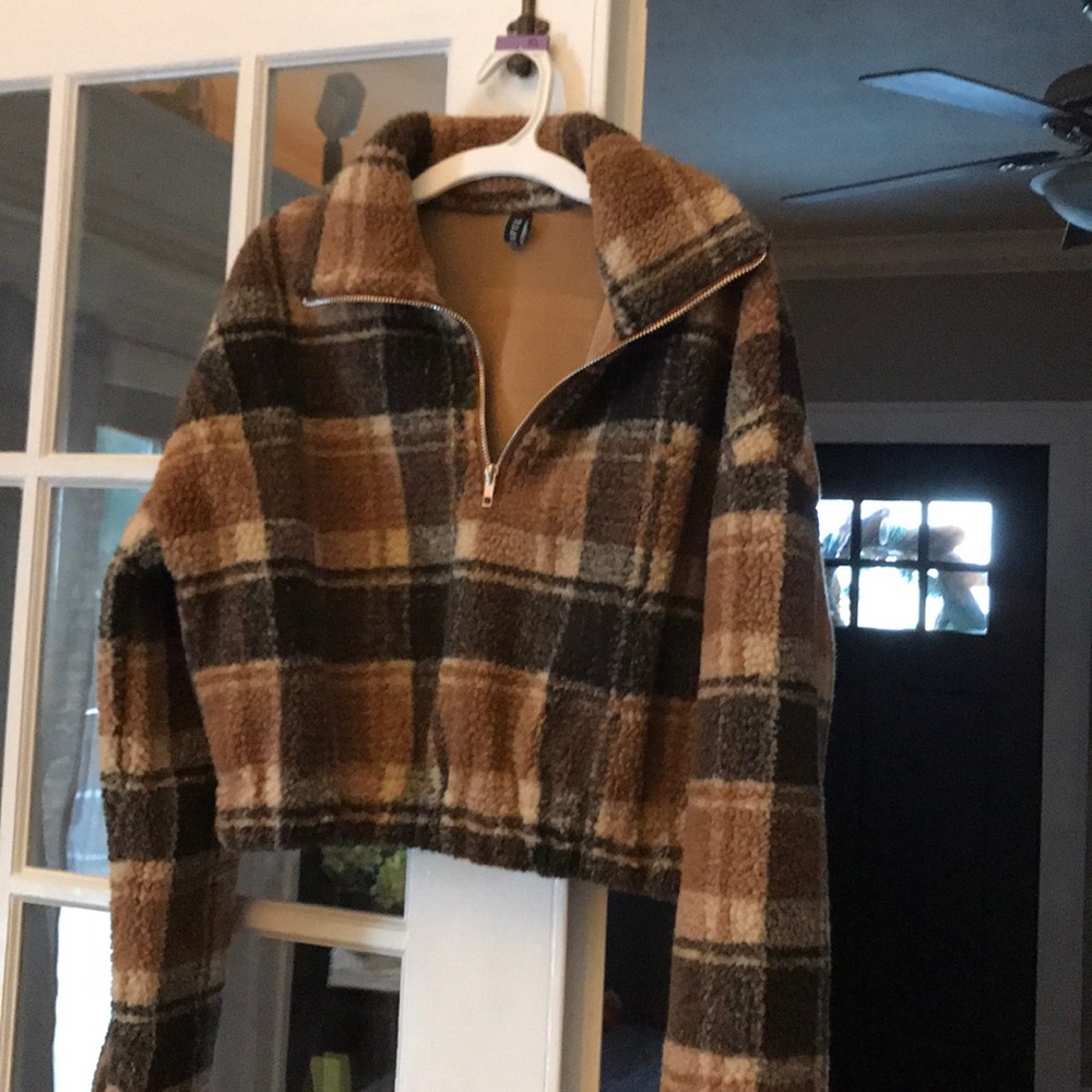 Pullover top
